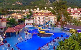 Sunshine Holiday Resort